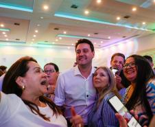 O governador Carlos Massa Ratinho Junior assinou nesta quinta-feira (22) a liberação de R$ 220 milhões para melhorar a estrutura das escolas da rede estadual do Paraná.