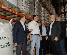 Campo Mourão, 16 de agosto de 2024 - O governador Carlos Massa Ratinho Junior participa da inauguração da indústria de rações e do lançamento da pedra fundamental da indústria de etanol e milho da Coamo em Campo Mourão. 