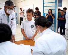 Escolas estaduais e municipais já estão recebendo a força-tarefa de vacinação