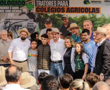 Governador assina acordo com Castrolanda para criação de Parque Tecnológico do Agroleite