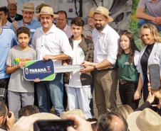 Governador assina acordo com Castrolanda para criação de Parque Tecnológico do Agroleite