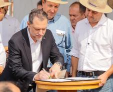 Governador assina acordo com Castrolanda para criação de Parque Tecnológico do Agroleite