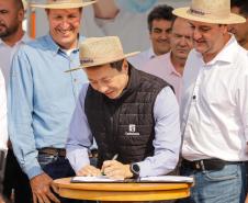 Governador assina acordo com Castrolanda para criação de Parque Tecnológico do Agroleite