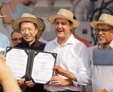 Governador assina acordo com Castrolanda para criação de Parque Tecnológico do Agroleite