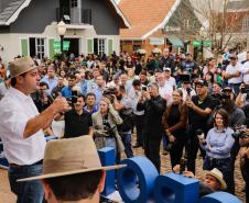 Governador assina acordo com Castrolanda para criação de Parque Tecnológico do Agroleite