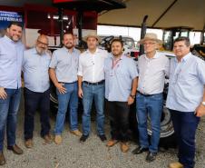 Governador assina acordo com Castrolanda para criação de Parque Tecnológico do Agroleite
