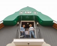 Governador assina acordo com Castrolanda para criação de Parque Tecnológico do Agroleite
