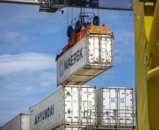 Exportações de soja, açúcar, combustíveis e frango batem recorde no Paraná em 2024