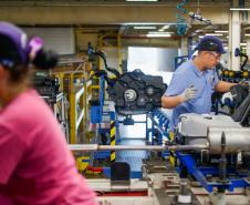 790 mil pessoas: Paraná atinge maior número de trabalhadores na indústria da história