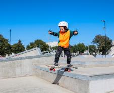 Bronze em Paris, Japinha ganha o carinho dos pequenos skatistas no Ginásio do Tarumã