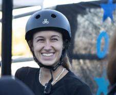 Curitibano Augusto Akio leva bronze olímpico e inspira nova geração de skatistas do Estado - Na foto, quem também realizou a preparação para os Jogos Olímpicos no CNTSK8 foi a skatista Dora Varella, natural de São Paulo