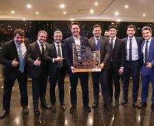 A Portos do Paraná conquistou pela quinta vez consecutiva o prêmio de melhor gestão portuária do País. O título foi recebido durante a 5ª edição Portos + Brasil, realizada nesta quarta-feira (07), em Brasília. A honraria é considerada a mais importante entre os portos públicos e homenageia as empresas com excelentes práticas de gestão portuária