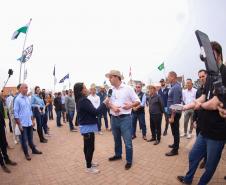 Governador assina acordo com Castrolanda para criação de Parque Tecnológico do Agroleite