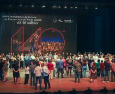 O governador Carlos Massa Ratinho Junior anuncia nesta quinta-feira (12) o repasse R$ 50 milhões para reforma, revitalização, adequação e modernização da estrutura do teatro, além da aquisição de novos equipamentos e instrumentos para Orquestra Sinfônica do Paraná