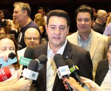 O governador Carlos Massa Ratinho Junior anuncia nesta quinta-feira (12) o repasse R$ 50 milhões para reforma, revitalização, adequação e modernização da estrutura do teatro, além da aquisição de novos equipamentos e instrumentos para Orquestra Sinfônica do Paraná