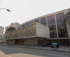 O governador Carlos Massa Ratinho Junior anuncia nesta quinta-feira (12) o repasse R$ 50 milhões para reforma, revitalização, adequação e modernização da estrutura do teatro, além da aquisição de novos equipamentos e instrumentos para Orquestra Sinfônica do Paraná