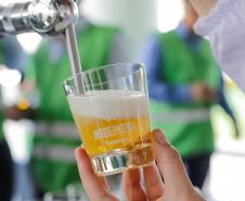 Ponta Grossa, 12 de setembro de 2024 - O governador Carlos Massa Ratinho Junior visita a fábrica da Heineken.