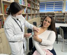 Com mais de 160 mil doses aplicadas, Paraná divulga novo balanço da força-tarefa de vacinação nas escola