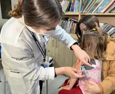 Com mais de 160 mil doses aplicadas, Paraná divulga novo balanço da força-tarefa de vacinação nas escola