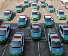 Curitiba, 23 de setembro de 2024 - O governador Carlos Massa Ratinho Junior realiza a entrega de veículos destinados ao serviço de transporte de órgãos.