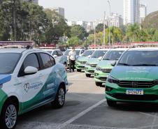 Curitiba, 23 de setembro de 2024 - O governador Carlos Massa Ratinho Junior realiza a entrega de veículos destinados ao serviço de transporte de órgãos.