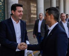 Curitiba, 23 de setembro de 2024 - O governador Carlos Massa Ratinho Junior realiza a entrega de veículos destinados ao serviço de transporte de órgãos.