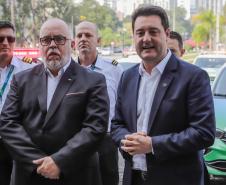 Curitiba, 23 de setembro de 2024 - O governador Carlos Massa Ratinho Junior realiza a entrega de veículos destinados ao serviço de transporte de órgãos.