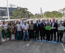 Curitiba, 23 de setembro de 2024 - O governador Carlos Massa Ratinho Junior realiza a entrega de veículos destinados ao serviço de transporte de órgãos.