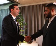 Governador mostra potenciais econômicos do Paraná a príncipe da Arábia Saudita