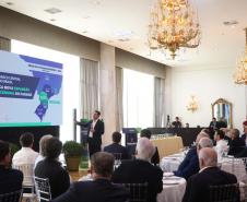 Ratinho Junior apresenta avanços econômicos e sociais do Paraná a empresários