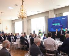 Ratinho Junior apresenta avanços econômicos e sociais do Paraná a empresários