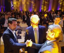 Ratinho Junior defende privatizações e concessões em evento com investidores