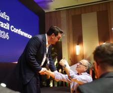 Ratinho Junior defende privatizações e concessões em evento com investidores