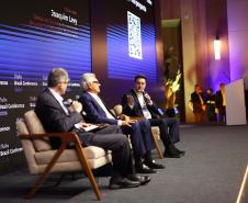 Ratinho Junior defende privatizações e concessões em evento com investidores