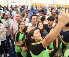 Com investimento de R$ 10 milhões, governador inaugura colégio em Mauá da Serra