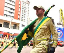Corpo de Bombeiros festeja 112 anos com homenagens e entrega de viaturas