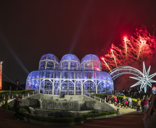 Calendário de novembro tem shows natalinos, festas religiosas e frango na telha