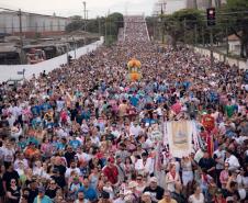 Calendário de novembro tem shows natalinos, festas religiosas e frango na telha