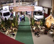 Calendário de novembro tem shows natalinos, festas religiosas e frango na telha