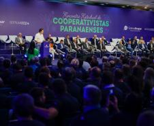 Governador Carlos Massa Ratinho participa da abertura do Encontro das Cooperativas Paranaenses.