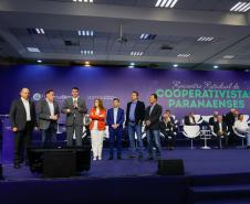 Governador Carlos Massa Ratinho participa da abertura do Encontro das Cooperativas Paranaenses.