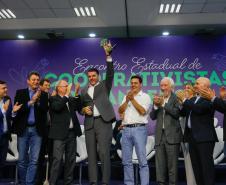 Governador Carlos Massa Ratinho participa da abertura do Encontro das Cooperativas Paranaenses.