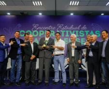 Governador Carlos Massa Ratinho participa da abertura do Encontro das Cooperativas Paranaenses.