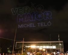 Com o céu iluminado por mais de 600 drones, o Governo do Estado deu o pontapé inicial para a maior edição da história do Verão Maior Paraná.. A cerimônia de lançamento, que aconteceu nesta quarta-feira (27), contou com a presença do governador Carlos Massa Ratinho Junior.