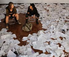 Peça sobre resistência feminina chega ao Teatro José Maria Santos