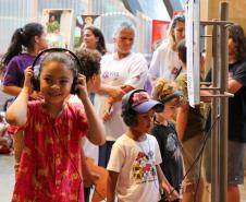 Nando Reis, sertanejos, peças teatrais e novas exposições no MON: confira a agenda cultural