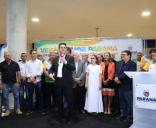 Com o céu iluminado por mais de 600 drones, o Governo do Estado deu o pontapé inicial para a maior edição da história do Verão Maior Paraná.. A cerimônia de lançamento, que aconteceu nesta quarta-feira (27), contou com a presença do governador Carlos Massa Ratinho Junior.