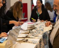 O Paraná vai dar um novo passo em seu programa habitacional, o Casa Fácil Paraná. O governador Carlos Massa Ratinho Junior assinou nesta quarta-feira (4), durante a abertura do Fórum Nacional de Habitação de Interesse Social, um convênio de US$ 187 milhões (R$ 1,13 bilhão) com o Banco Interamericano de Desenvolvimento (BID) para o Vida Nova, modalidade do Casa Fácil voltada a famílias em situação de vulnerabilidade social.