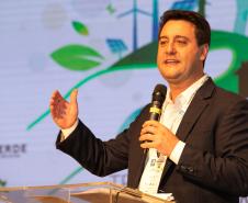 O Paraná vai dar um novo passo em seu programa habitacional, o Casa Fácil Paraná. O governador Carlos Massa Ratinho Junior assinou nesta quarta-feira (4), durante a abertura do Fórum Nacional de Habitação de Interesse Social, um convênio de US$ 187 milhões (R$ 1,13 bilhão) com o Banco Interamericano de Desenvolvimento (BID) para o Vida Nova, modalidade do Casa Fácil voltada a famílias em situação de vulnerabilidade social.