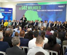 O governador Carlos Massa Ratinho Junior liberou nesta terça-feira (10) um pacote de R$ 502 milhões em investimentos para fortalecer a estratégia de regionalização dos serviços de saúde no Paraná.